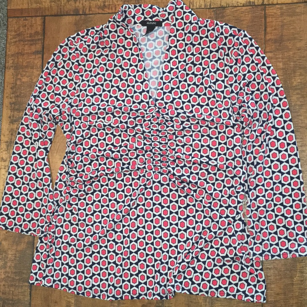 Retro print Alfani top DONATED